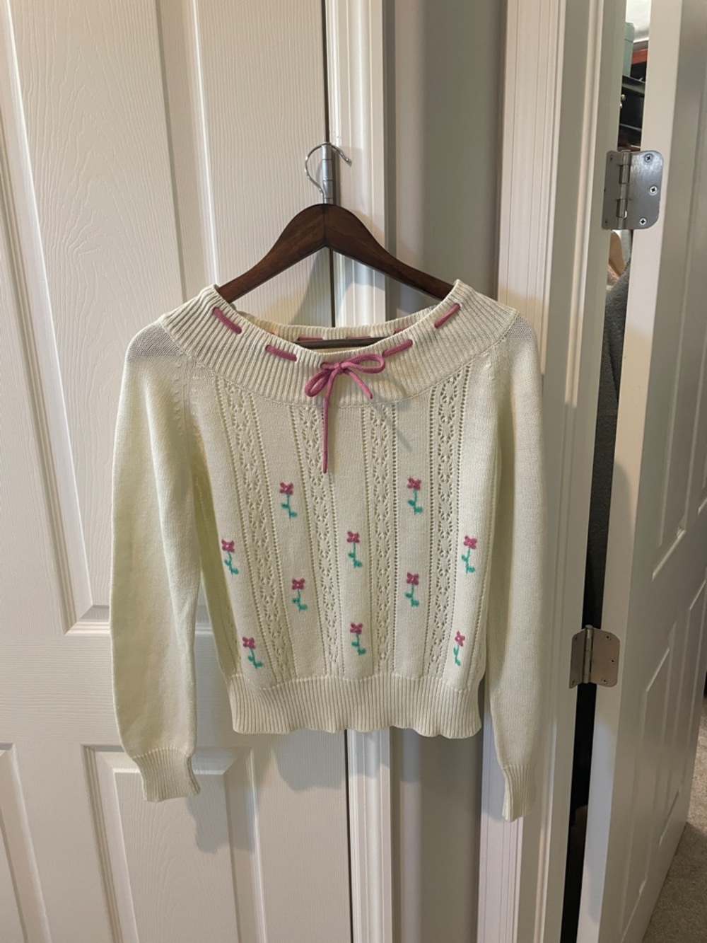 Bradley vintage Cream Knit Sweater with Pink Flower Embroidery